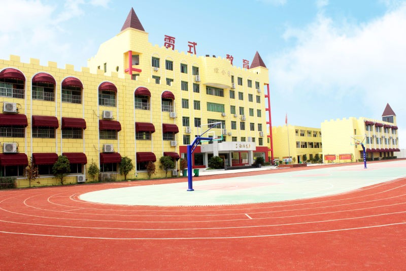 雷式学校校园图1.jpg